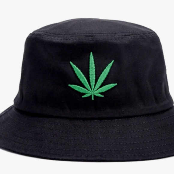 BLACK BUCKET HAT WITH EMBROIDERED WEED LEAF O/S **NWT** - Picture 6 of 6